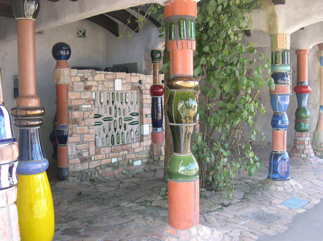 Hundertwasser Toilette in Kawakawa